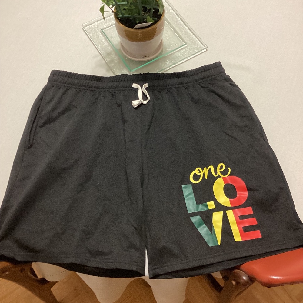 (2 for 15$item) One Love Shorts Bob Marley